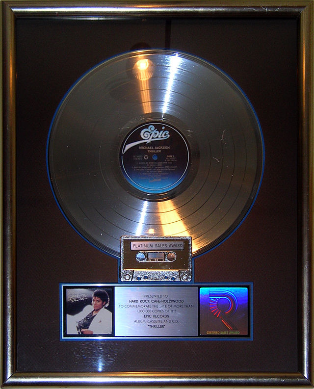 640px-Thriller_platinum_record,_Hard_Rock_Cafe_Hollywood